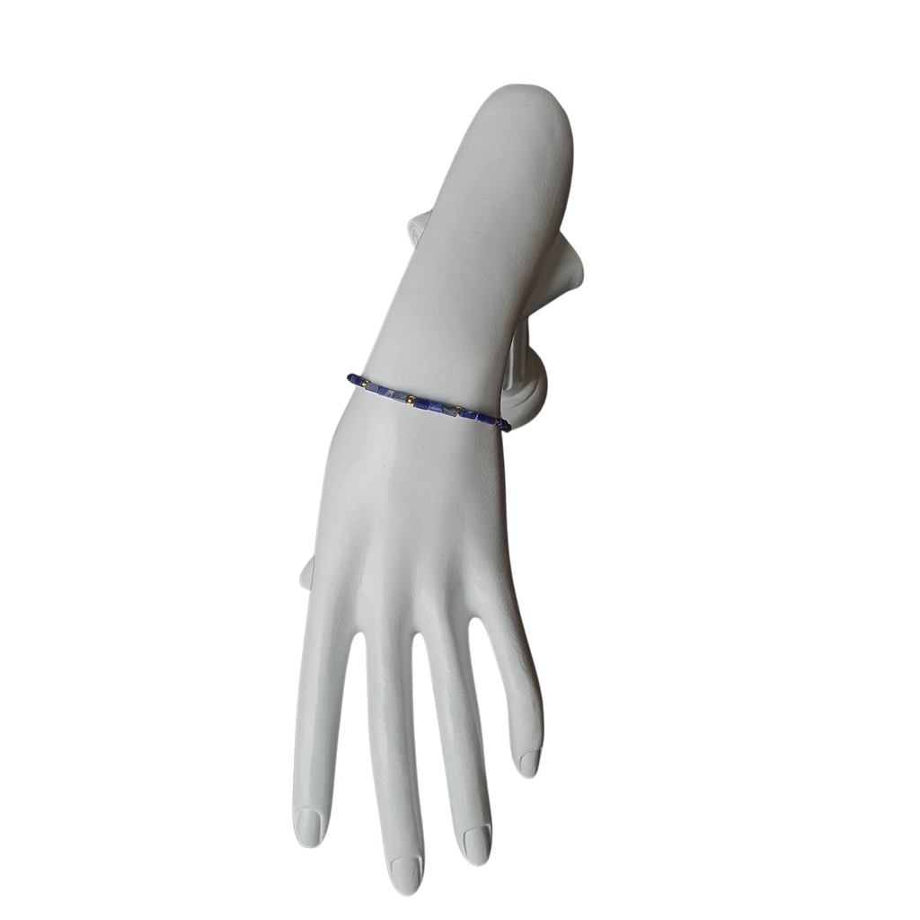 Armband aus Lapislazuli mit feinen Spacer-Elementen