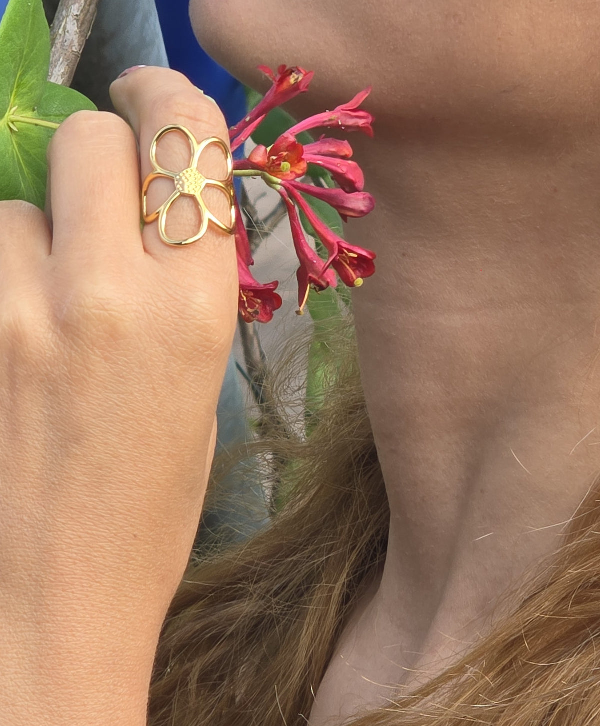 Floréa Ring Gold – Blüte in Bewegung