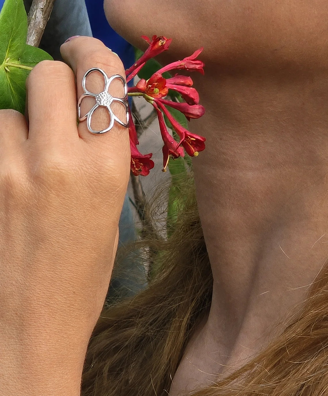 Floréa Ring Silber – Blüte in Bewegung