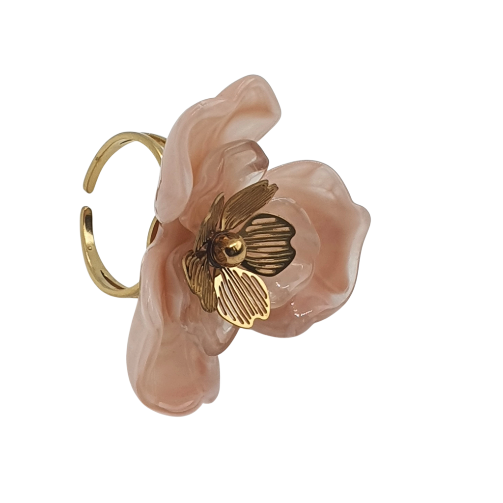 Luméa Ring Rosa – Blüte im Licht