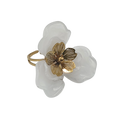 Luméa Ring Weiß – Blüte im Licht