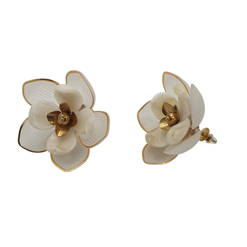 Camélia Ohrringe – Sanfte Blüte