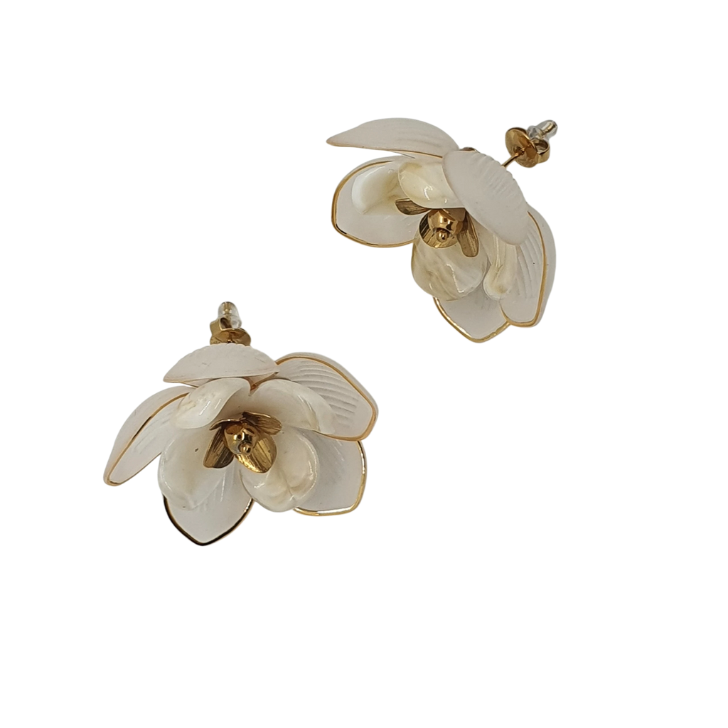 Camélia Ohrringe – Sanfte Blüte