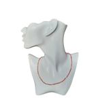 Zibazi-rhodonit-rosa-perlen-edelstahl-vergoldet-halskette-am-model